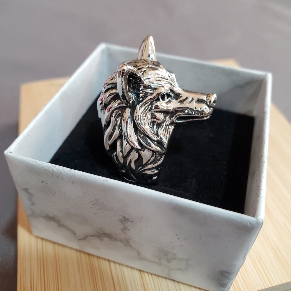 Vintage Wolf's Head Ring